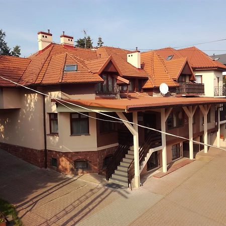 Park Hotel Мисленице Екстериор снимка